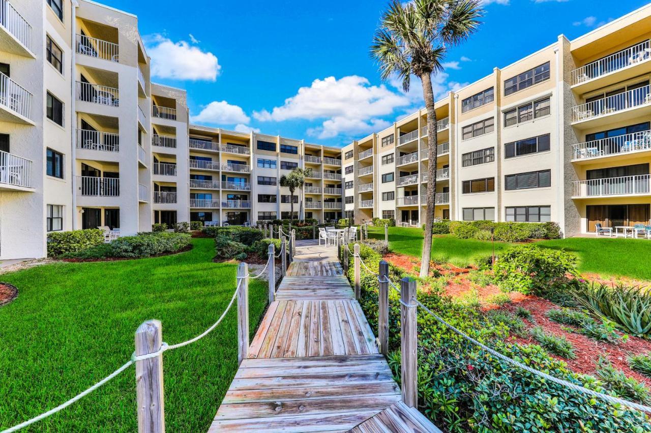 Castle Reef Condos Нью-Смирна-Бич Экстерьер фото